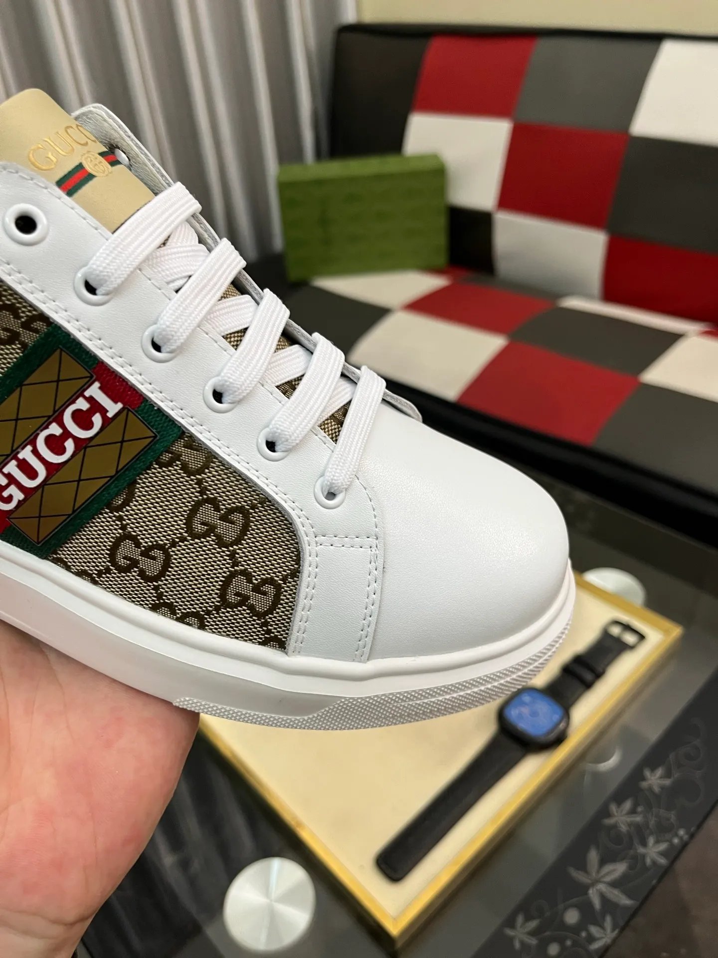 Men's shoes 💰420⌚️⌚️ [Gucci·Gucci] Original quality. ~ Unique modern style sneakers. 🏃A must-have casual shoe for trendy men😍😍 Original brand imported from Italy, imported original leather, sheep lining (refuses to discolor and grind feet) Sole: Original sole provided by the original factory, French lazy style design ⚠️Fit to the feet, original quality, super comfortable original sole. Code number: 38-442️⃣Colors available